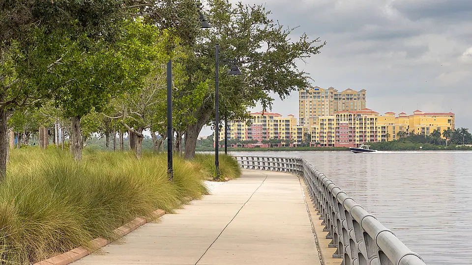 The Bradenton Riverwalk along the Manatee River